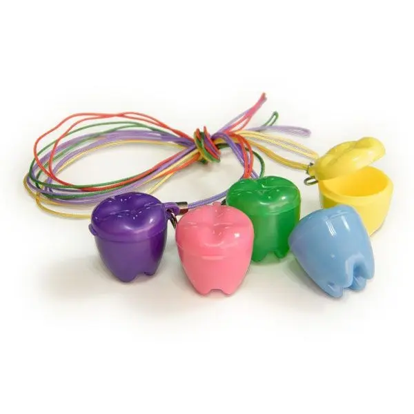 CAJAS PLASTICA PORTA DIENTE DE LECHE CON HILO PARA COLGAR 